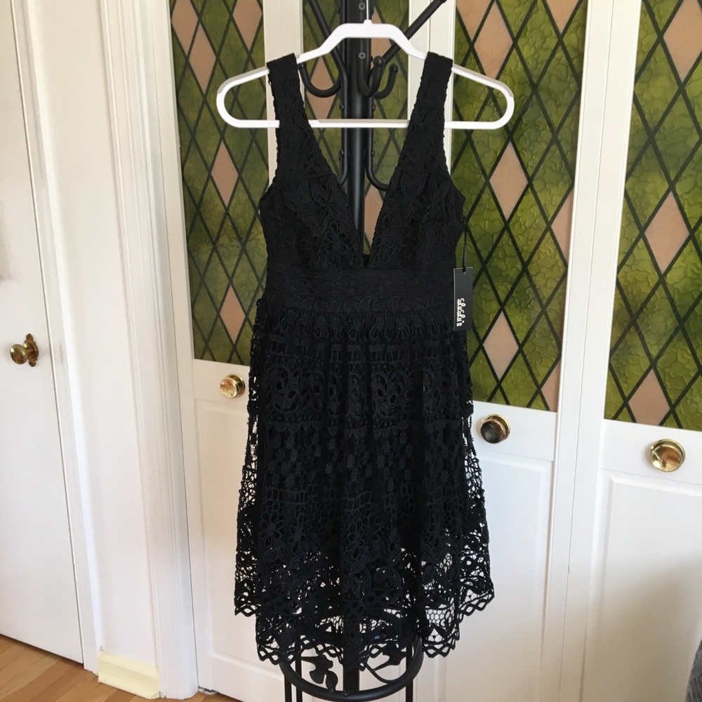 Lulu’s Black Lace Dress